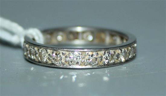 Platinum  diamond eternity ring(-)